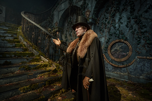 Frankenstein. Christophe Waltz as Harlander in Frankenstein . Cr. Ken Woroner/Netflix © 2025.