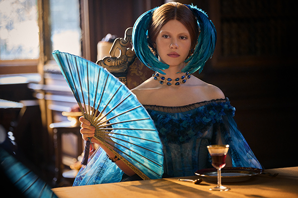 Frankenstein. Mia Goth as Elizabeth in Frankenstein. Cr. Ken Woroner/Netflix © 2025.